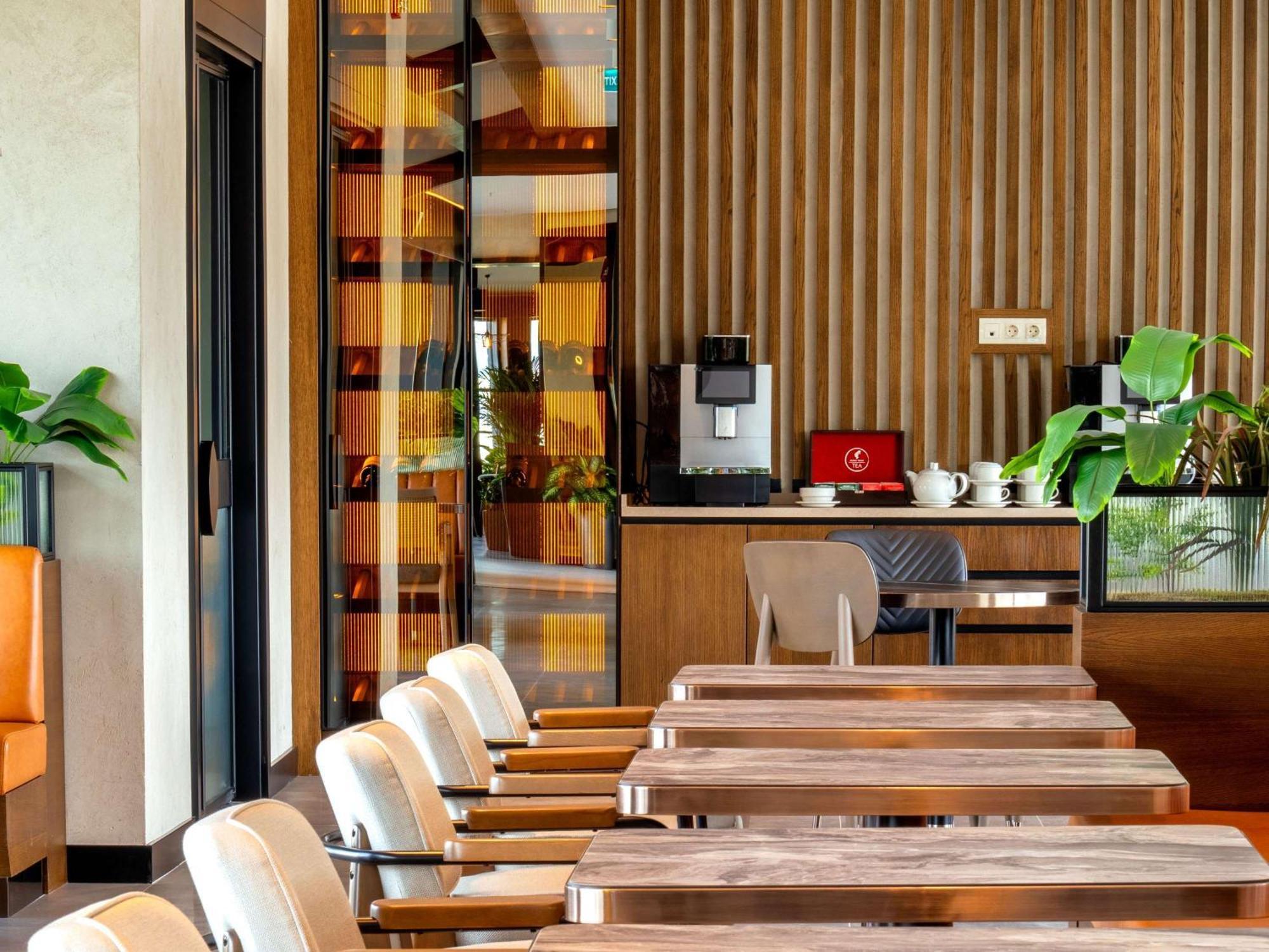 Novotel Tbilisi Center Extérieur photo