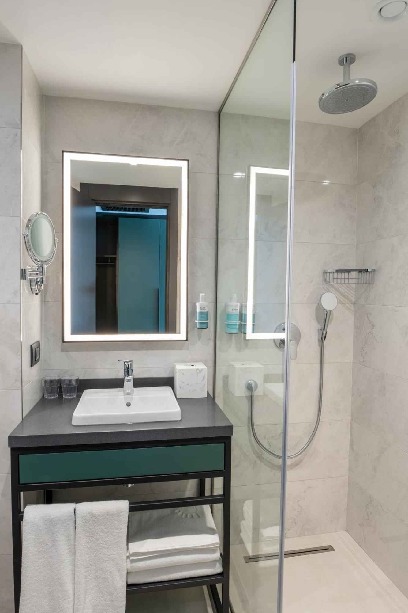 Novotel Tbilisi Center Extérieur photo